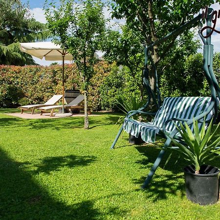 B&B Il Grappolo Foresteria Lombarda Сирмионе Экстерьер фото