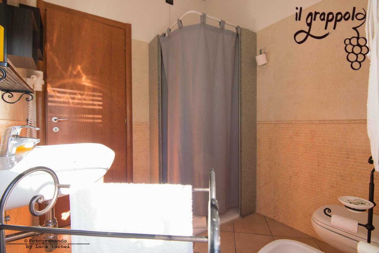 B&B Il Grappolo Foresteria Lombarda Сирмионе Экстерьер фото